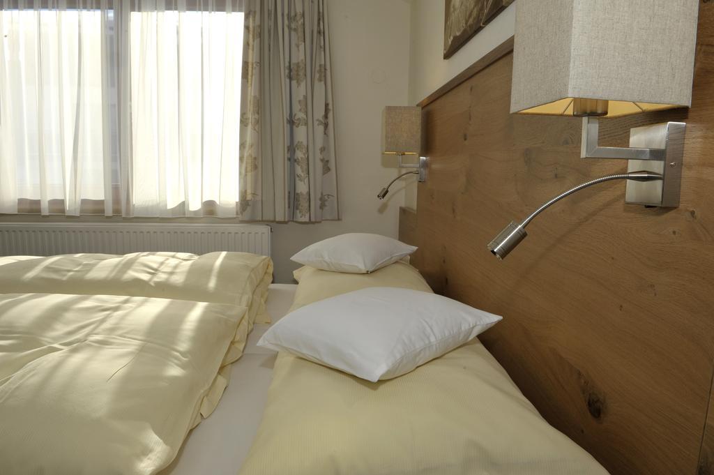 שלאדמינג Edelweiss Apartments חדר תמונה