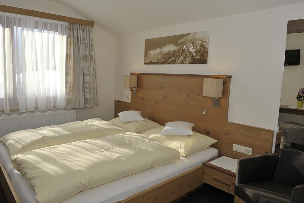 שלאדמינג Edelweiss Apartments חדר תמונה